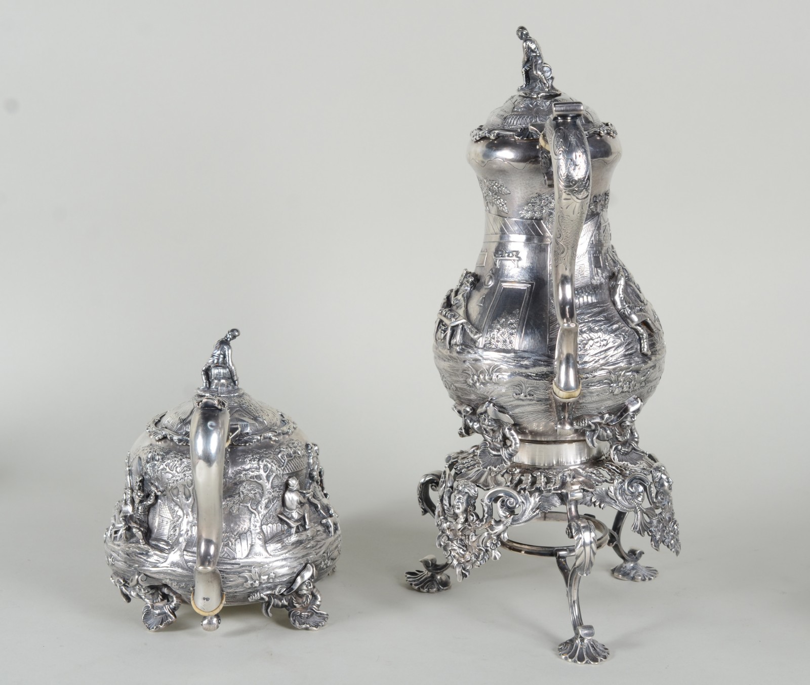 Samovar e bule de prata inglesa vitoriana, contrastada, ricamente... - foto 2 de 11