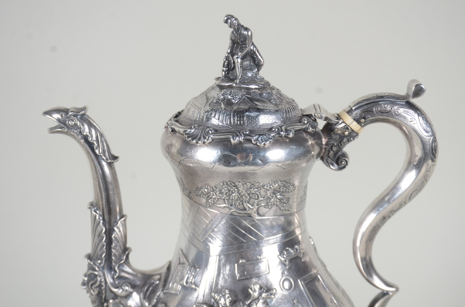 Samovar e bule de prata inglesa vitoriana, contrastada, ricamente... - foto 7 de 11