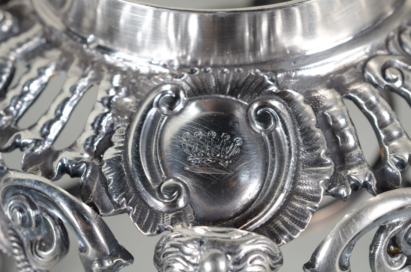 Samovar e bule de prata inglesa vitoriana, contrastada, ricamente... - foto 9 de 11