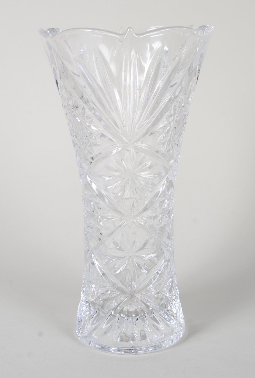 Vaso de cristal tcheco lapidado, borda recortada. - foto 1 de 5