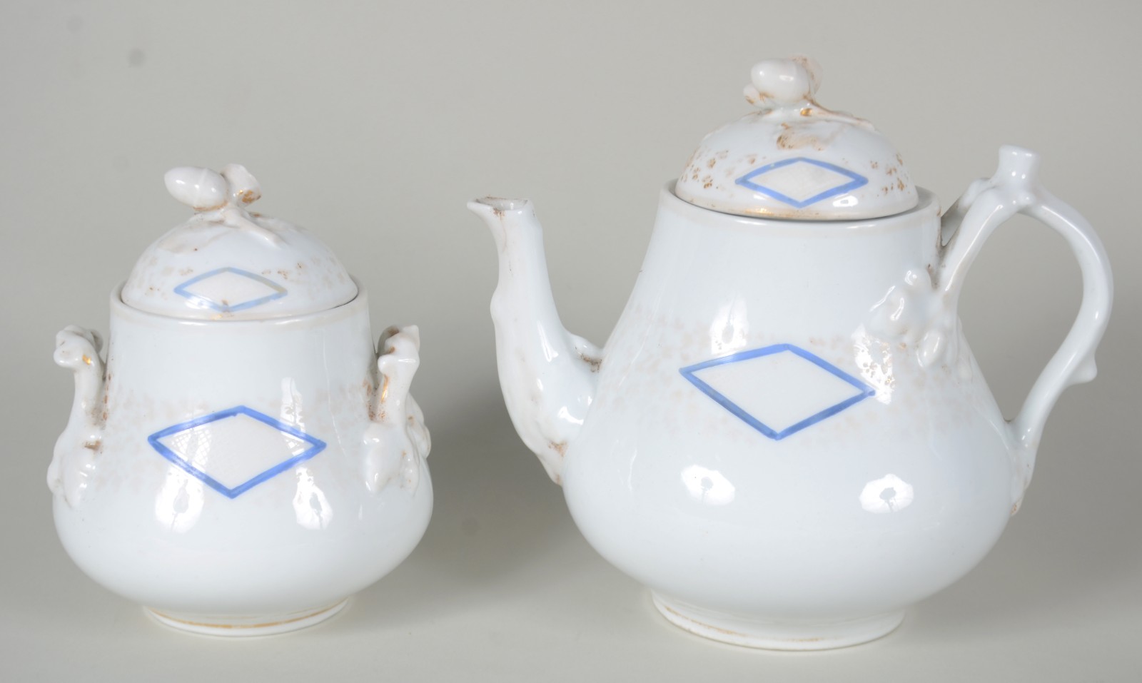 Serviço de chá de porcelana francesa Velho Paris, na cor branca... - foto 2 de 9