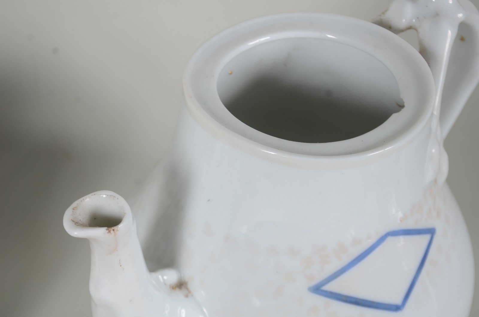 Serviço de chá de porcelana francesa Velho Paris, na cor branca... - foto 4 de 9