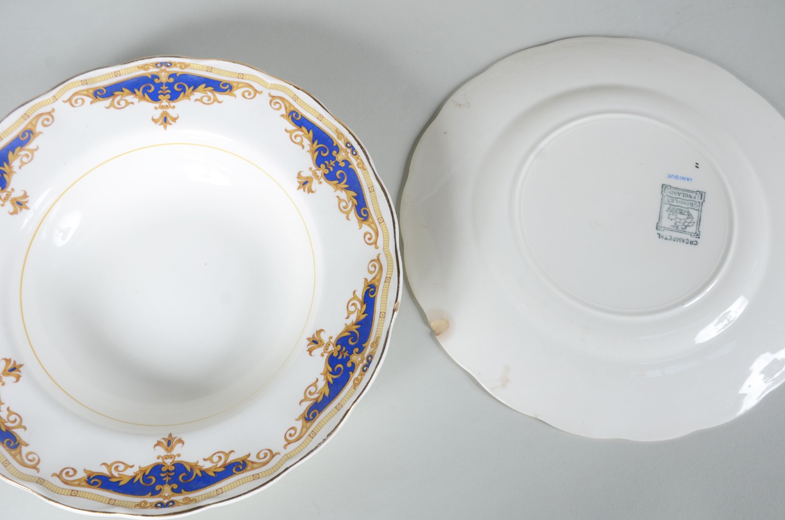 Serviço de jantar de faiança inglesa GRINDLEY CREAMPETAL, composto... - foto 10 de 10