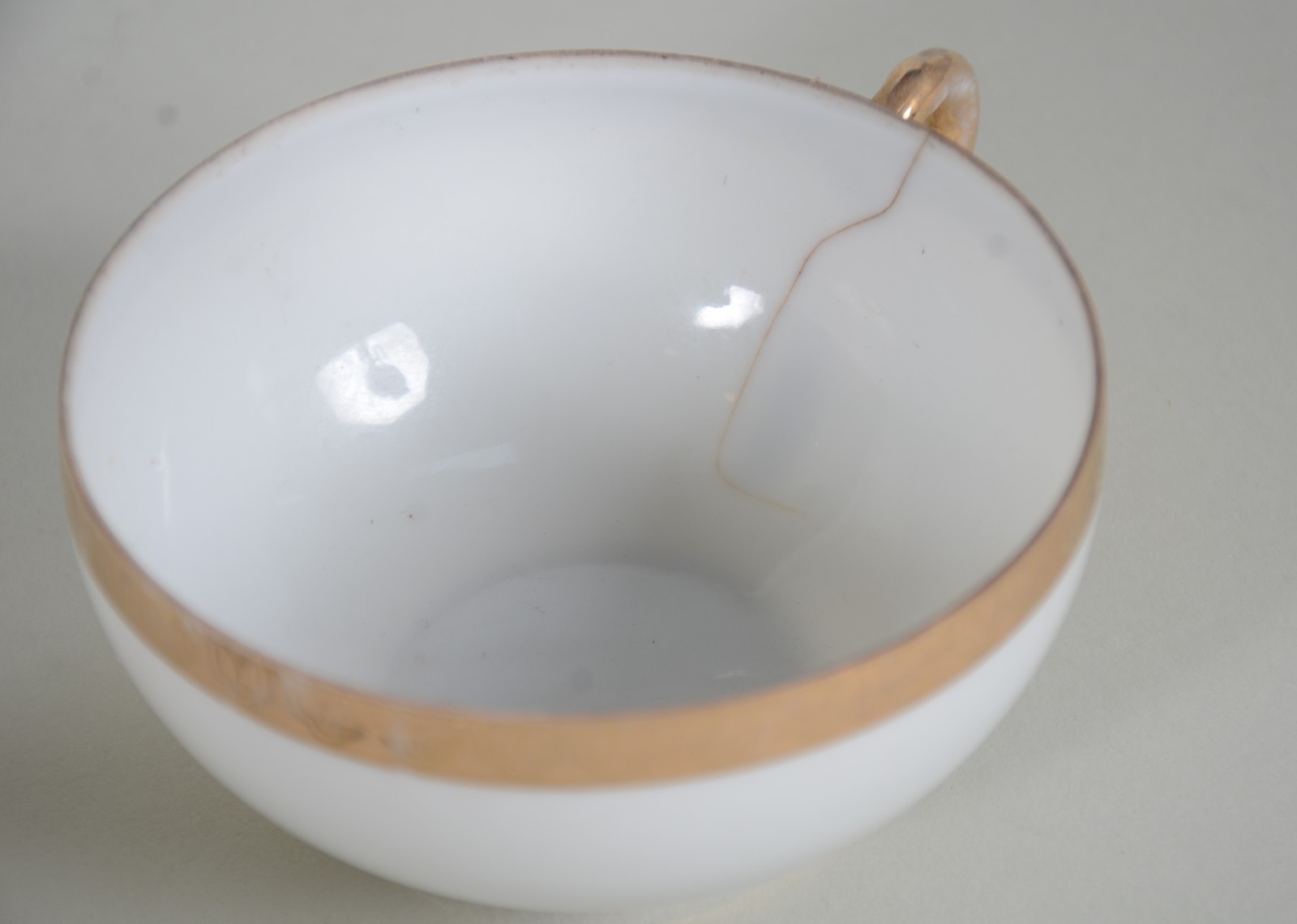 Seis xícaras para chá com pires de porcelana japonesa "casca de ovo"... - foto 5 de 8
