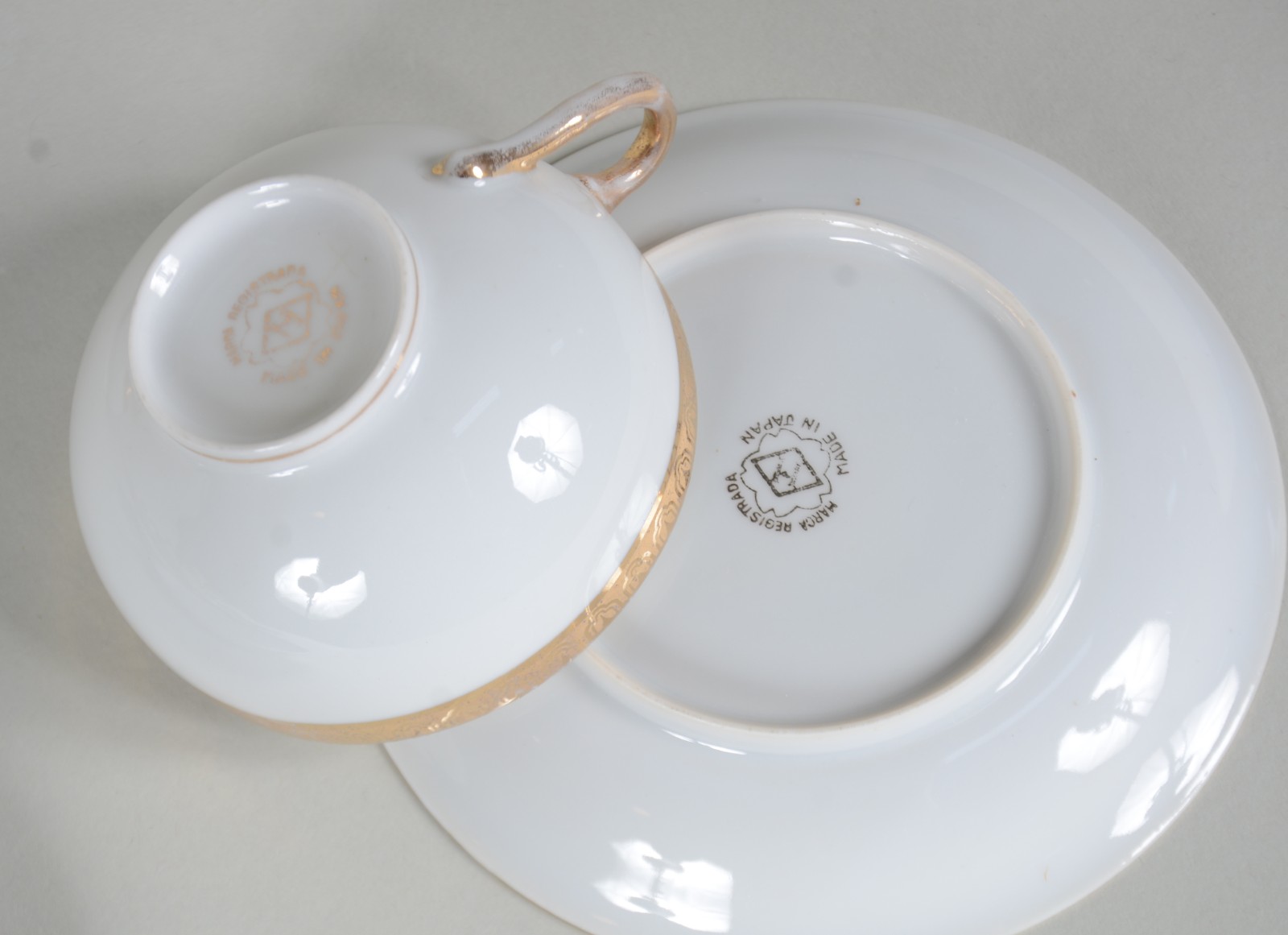 Seis xícaras para chá com pires de porcelana japonesa "casca de ovo"... - foto 7 de 8