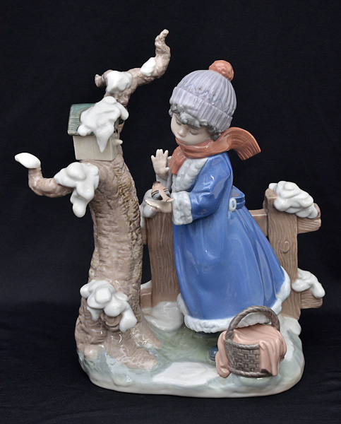 LLADRO - Estatueta de porcelana espanhola policromada repres.Menina...