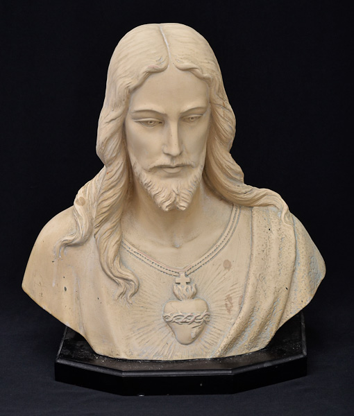 Figura de Cristo de biscuit, assinado R.MORANO - alt. 34 cm.