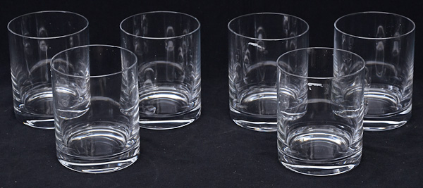 Seis copos para whisky de cristal liso.