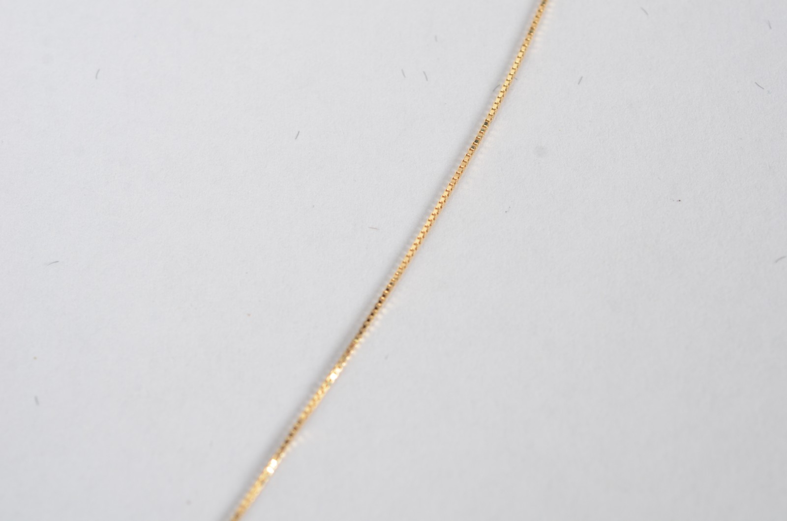 Colar de ouro 18 k., contraste 750 com pendente. (Por motivos de... - foto 3 de 8