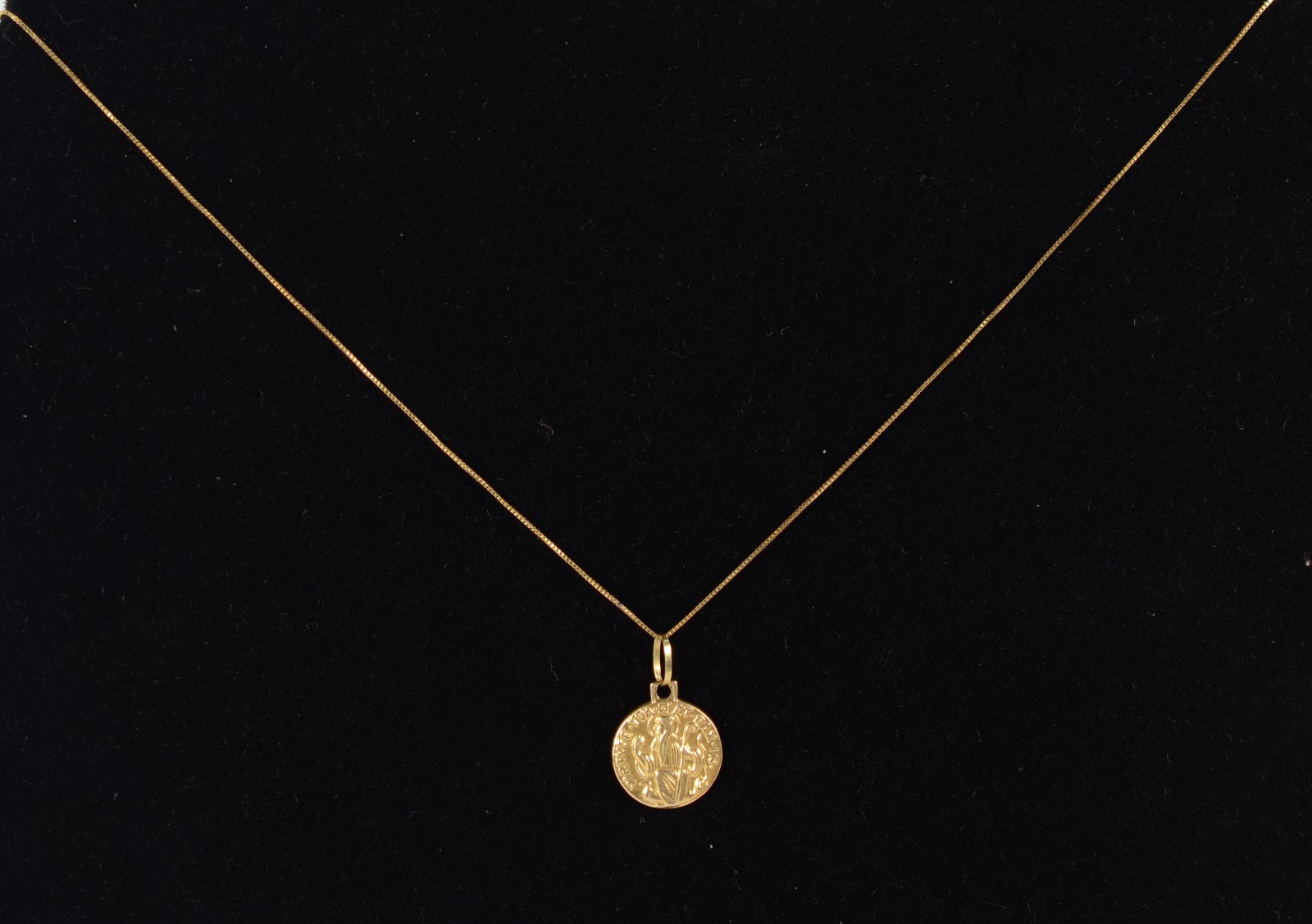 Colar de ouro 18 k., contraste 750 com pendente Sacro. (Por motivos... - foto 7 de 7
