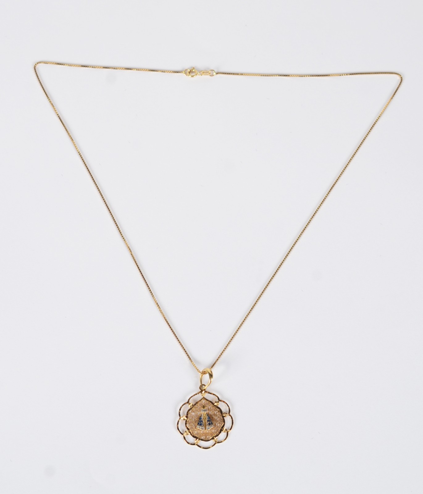 Colar de ouro 18 k., contraste 750 com pendente de Nossa Senhora com... - foto 4 de 7