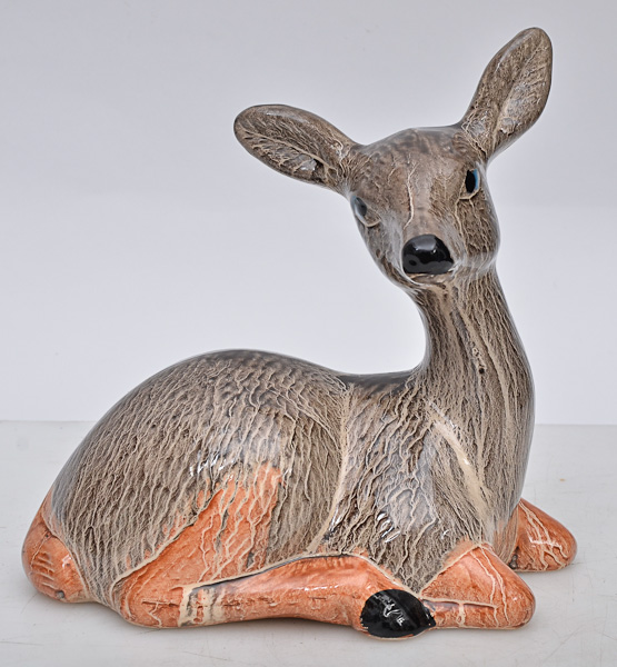 Figura de bambi em cerâmica policromada, alt. 27 cm