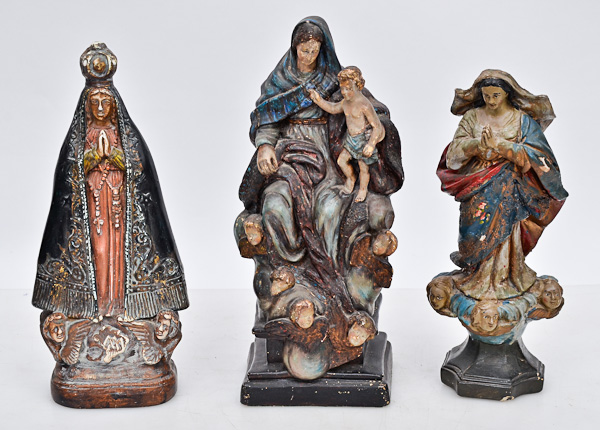 Tres imagens de gesso policromado, repres.Nossa Senhora, alts.34, 32...