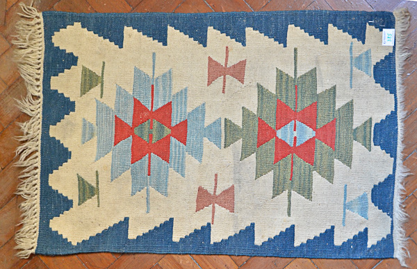 Tapete kilim med.58 x 85 cm.
