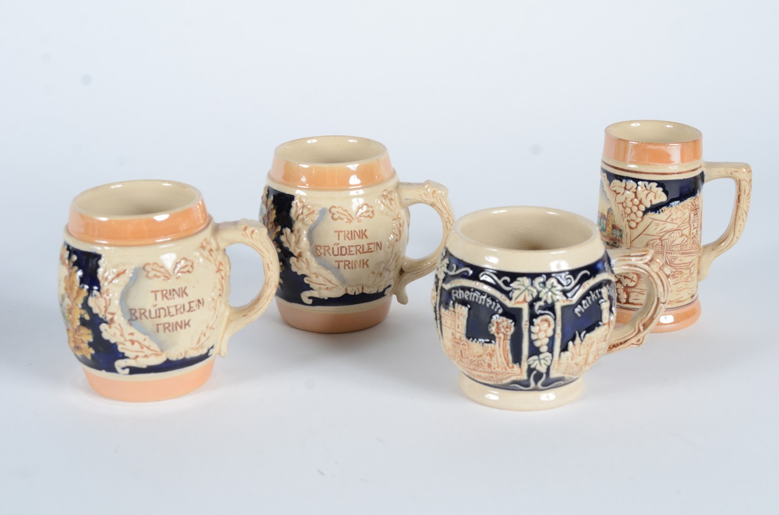 Coleção com 3 tankards com tampas de pewter e 4 canecas para cerveja... - foto 8 de 11