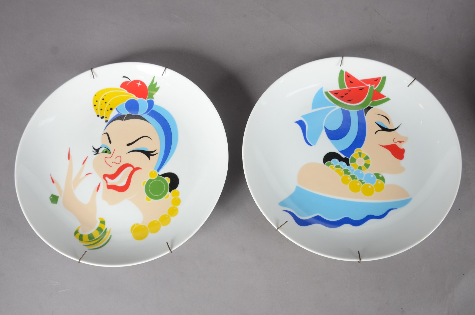 Chica Boom - Seis pratos de porcelana Germer comemorativos do... - foto 4 de 7
