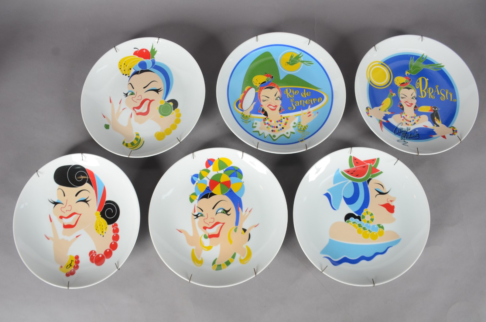Chica Boom - Seis pratos de porcelana Germer comemorativos do... - foto 1 de 7