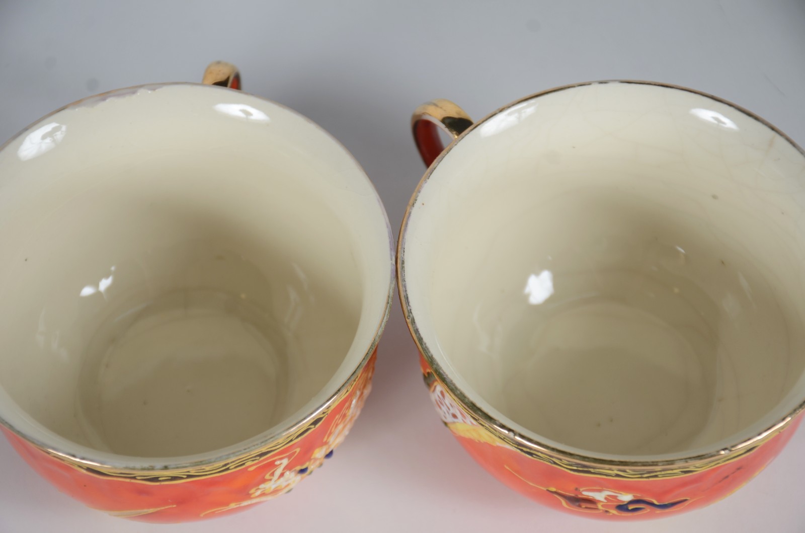 Serviço de chá de porcelana oriental, decorado com dragões sobre... - foto 11 de 11