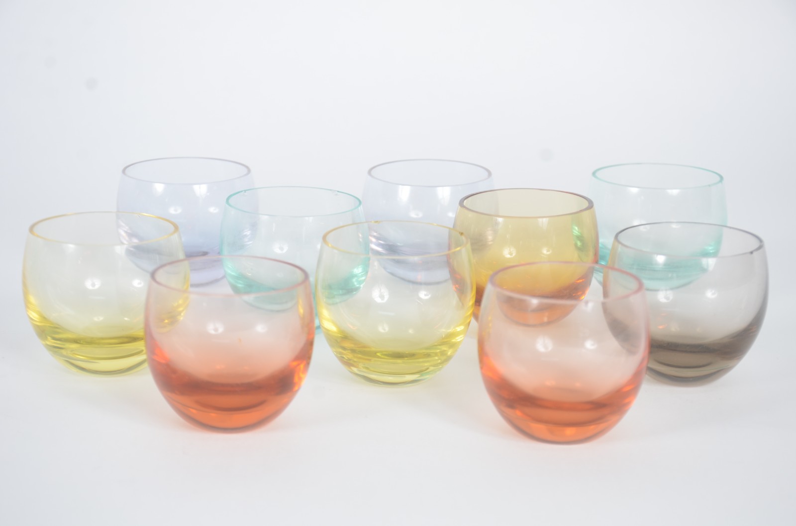 Conjunto com 10 copos para batida e 10 para licor de cristal colorido... - foto 3 de 6