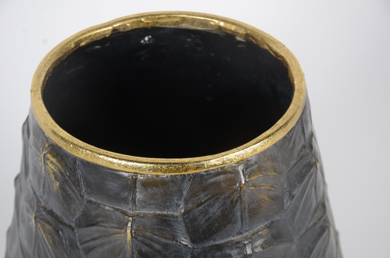 Vaso decorativo de resina "casco de tartaruga". - foto 4 de 5