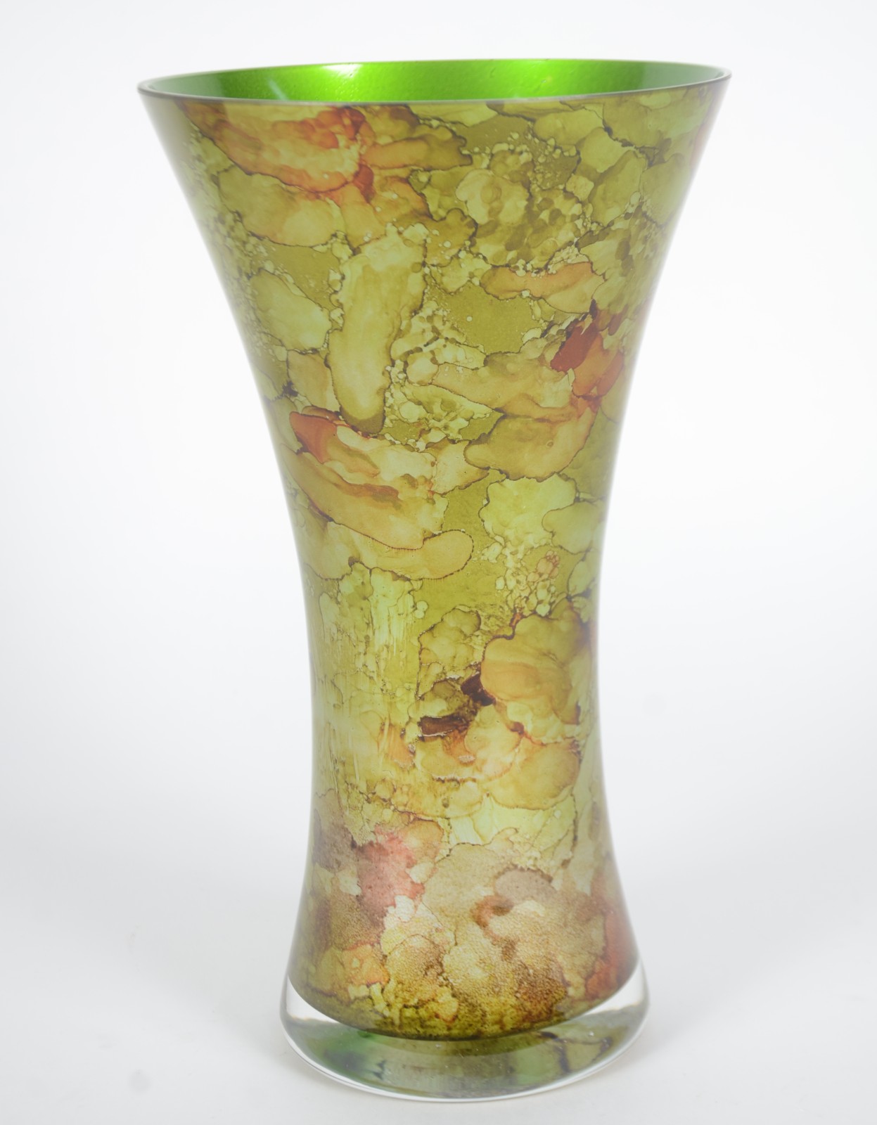 Vaso de vidro decorativo em tons mesclados de verde e coral. - foto 1 de 5