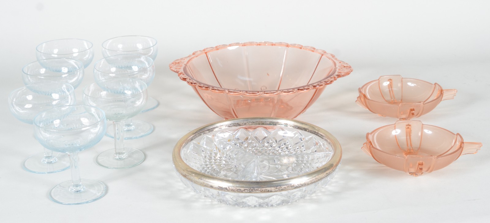 Diversas peças de vidro/cristal, sendo: 7 taças lavradas para... - foto 1 de 8