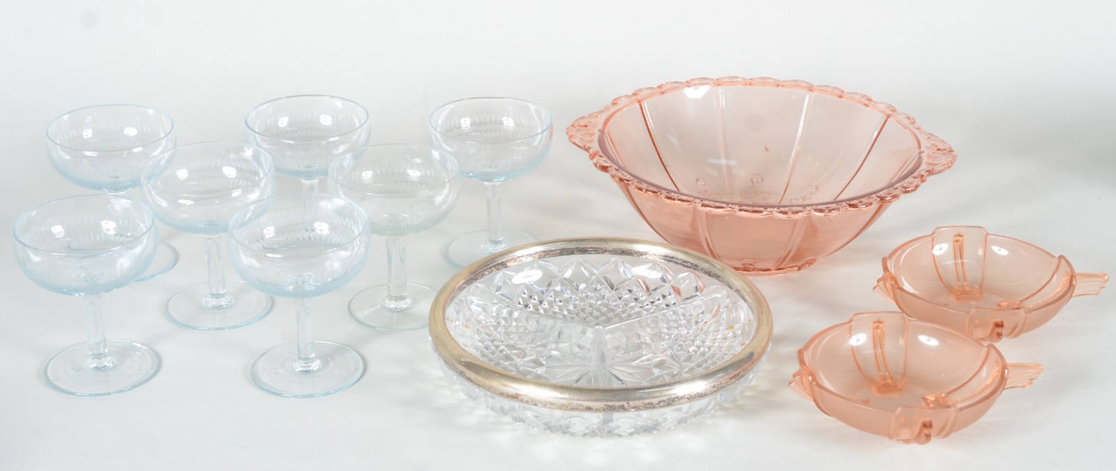 Diversas peças de vidro/cristal, sendo: 7 taças lavradas para... - foto 2 de 8