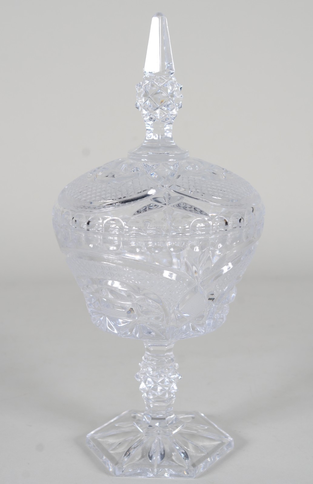Compoteira de cristal lapidada. - foto 1 de 10