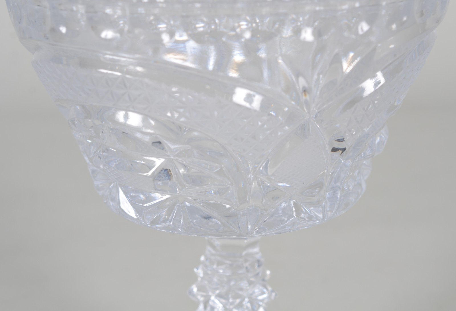 Compoteira de cristal lapidada. - foto 5 de 10