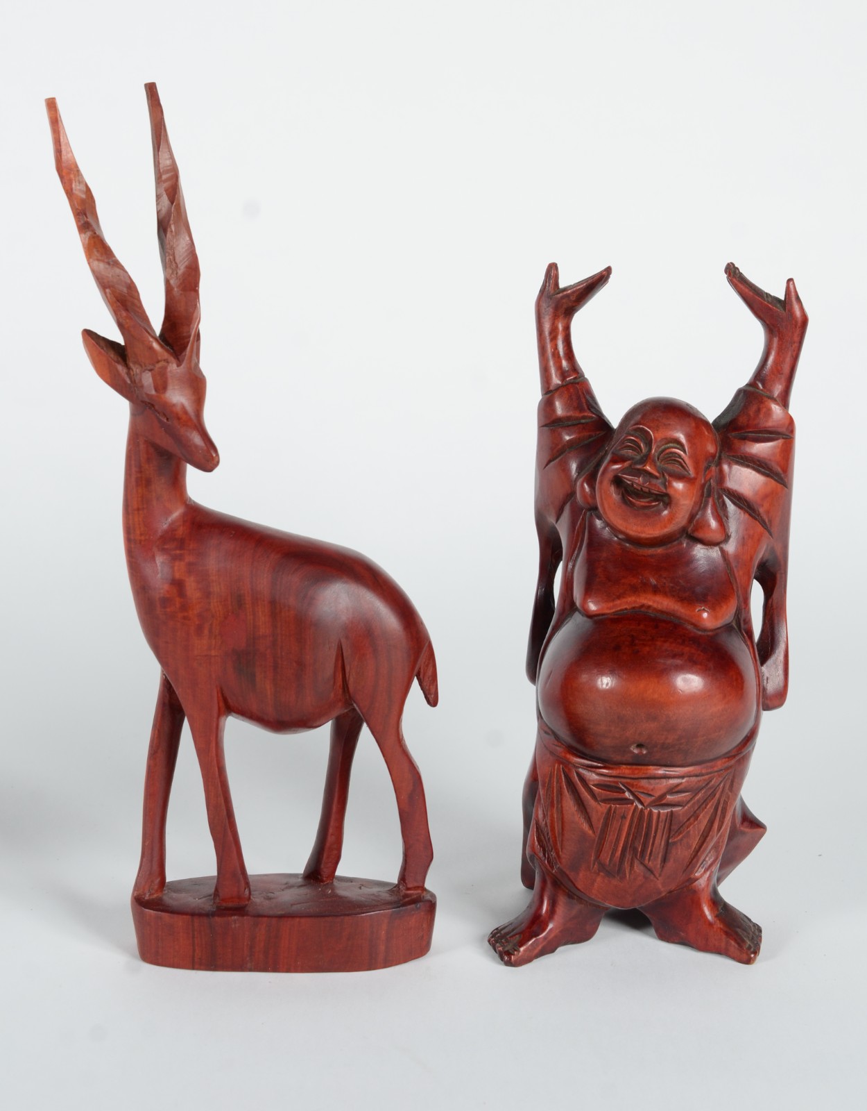 Quatro peças diversas de madeira oriental, sendo: par de vasos e 2... - foto 2 de 8
