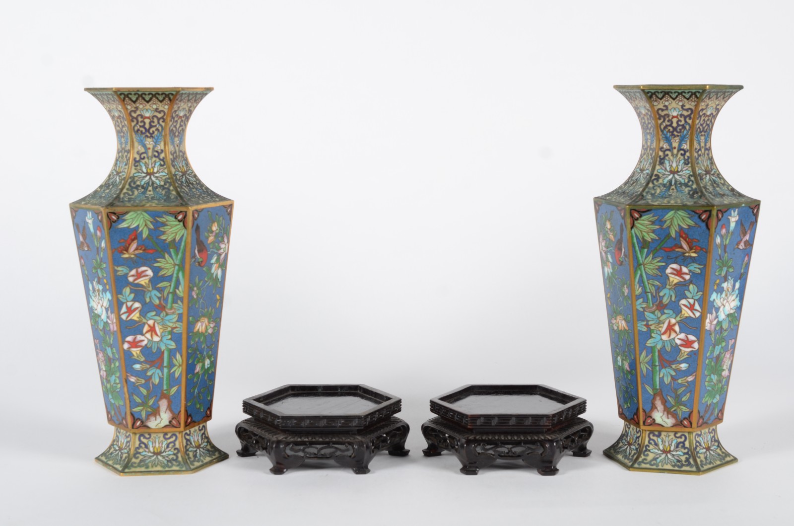 Par de belíssimos vasos de cloisoné chines feitio sextavado... - foto 4 de 7