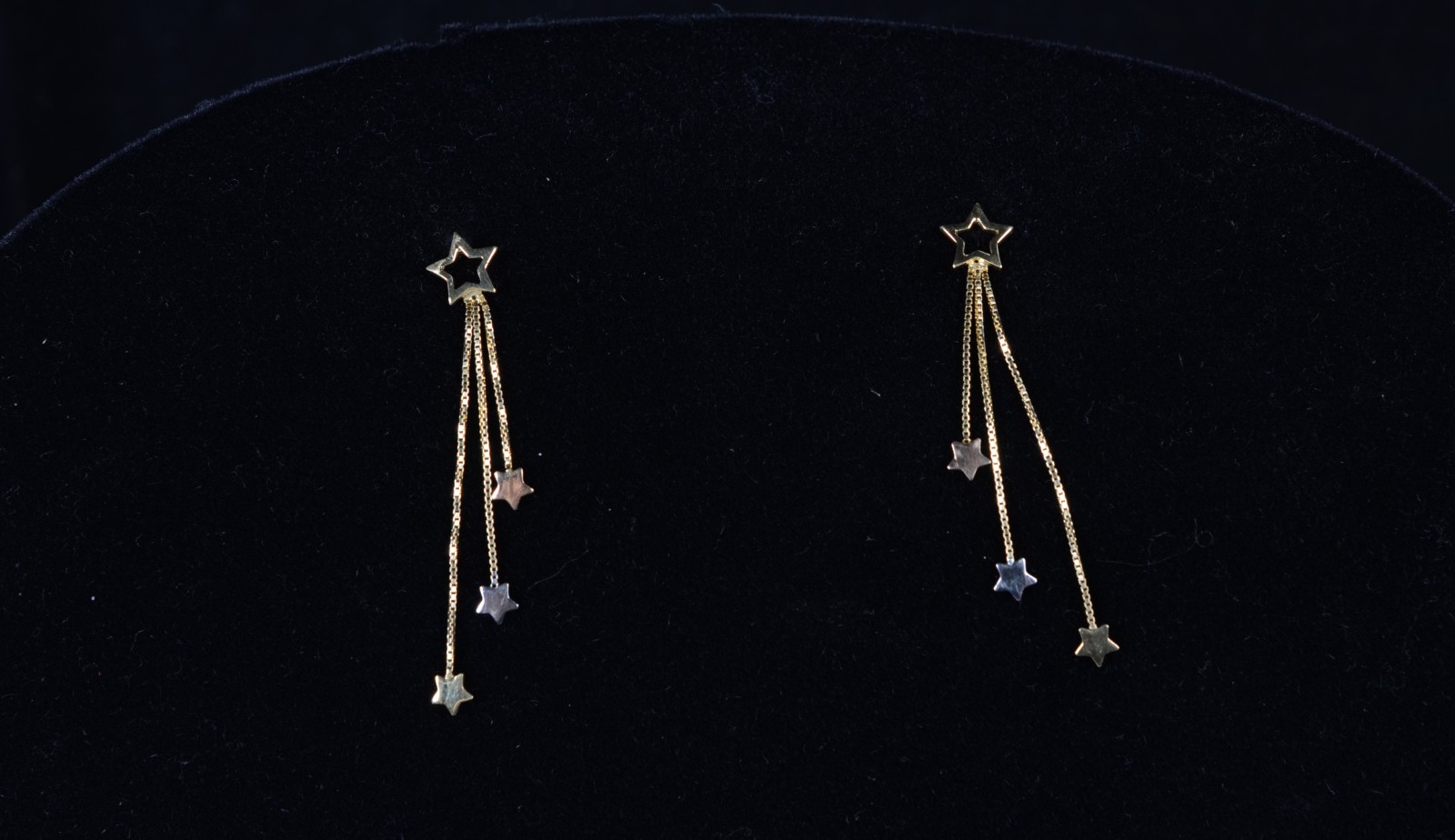 Par de brincos de ouro 18 k., contraste 750 feitio estrela. (Por... - foto 6 de 6