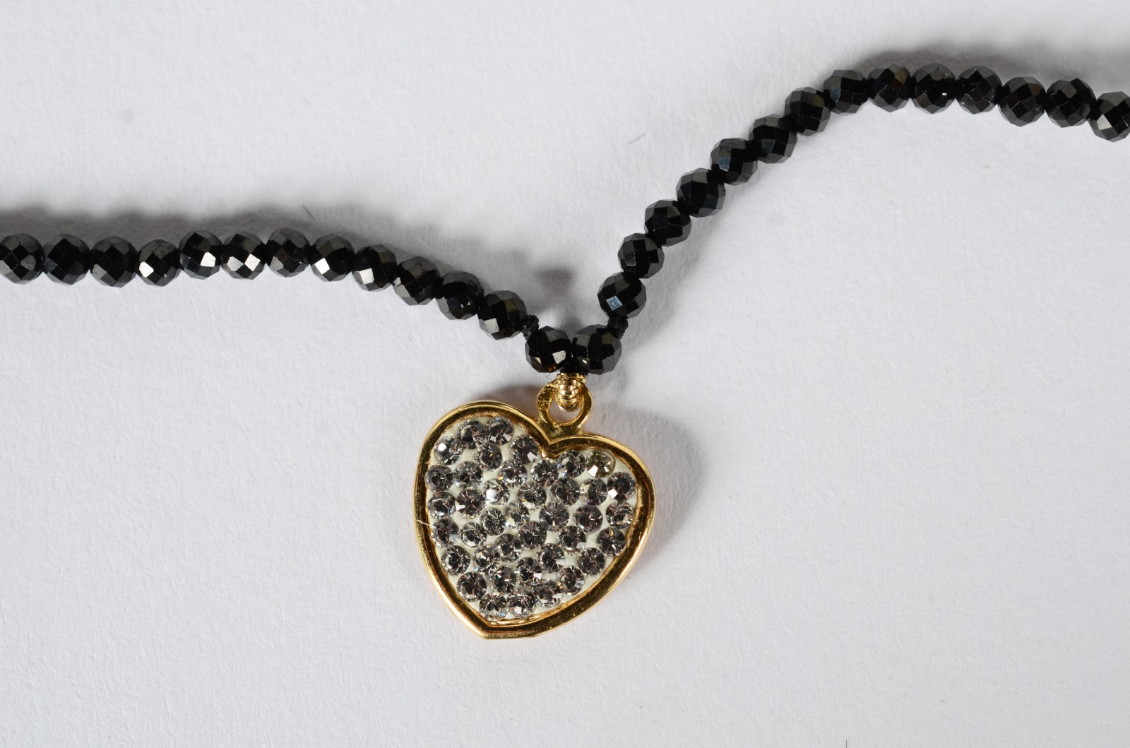 Colar com fecho e complementos de ouro 18 k., pendente na forma de... - foto 1 de 8