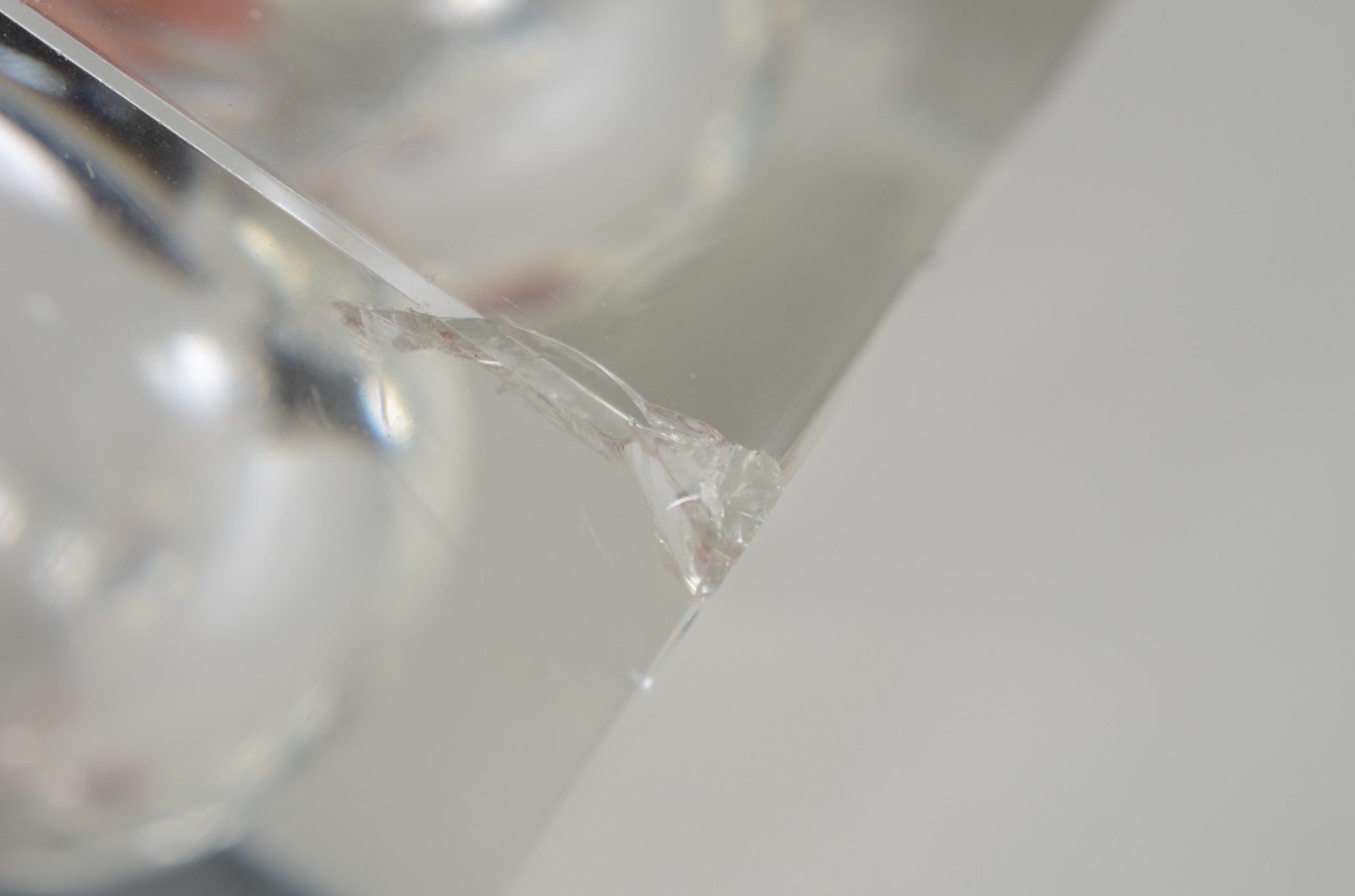 Diversas peças de cristal/vidro, sendo: 5 cinzeiros; porta confeitos... - foto 10 de 11