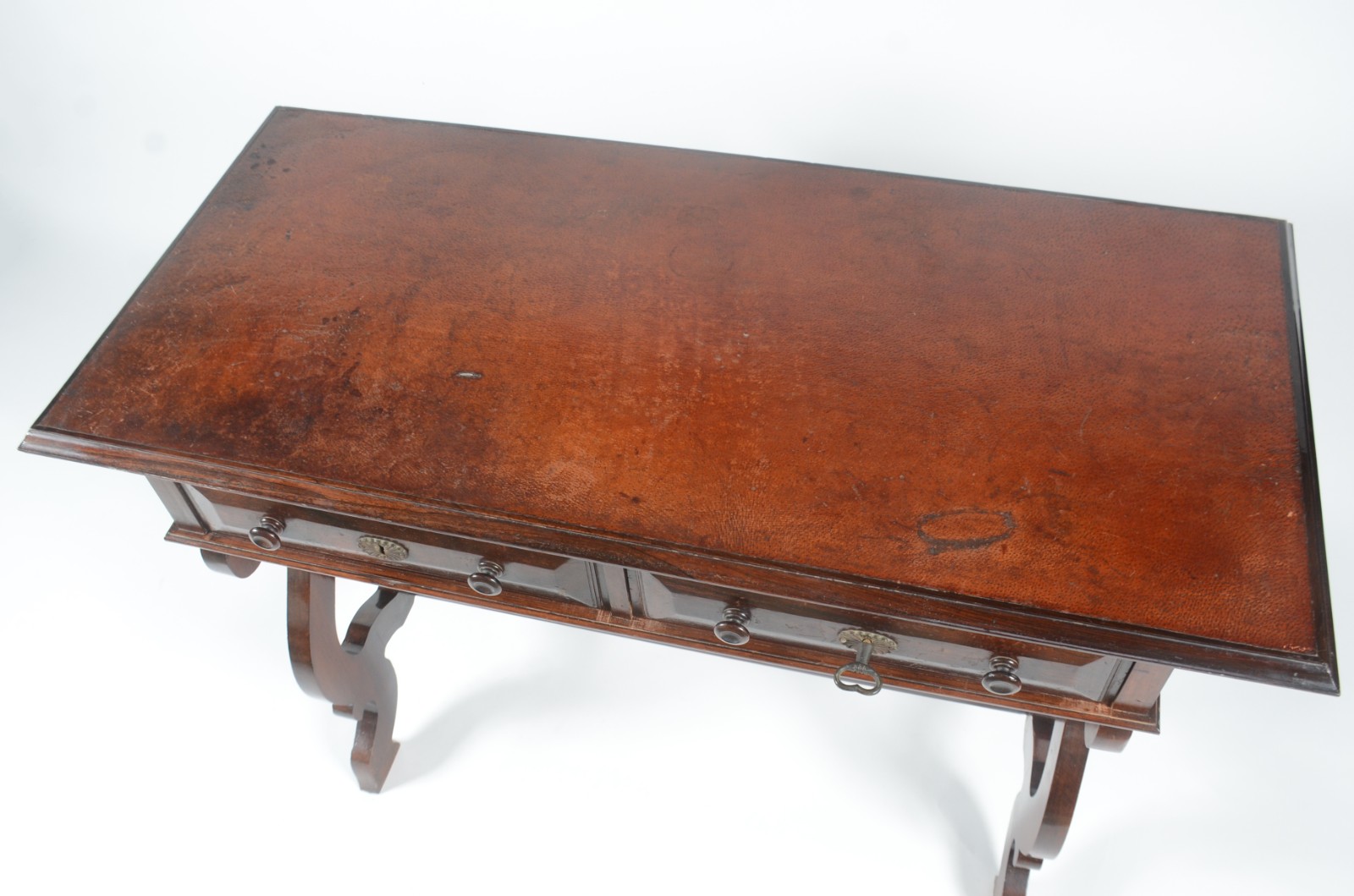 Mesa para escritório com tampo retangular e duas gavetas, pernas em... - foto 5 de 11