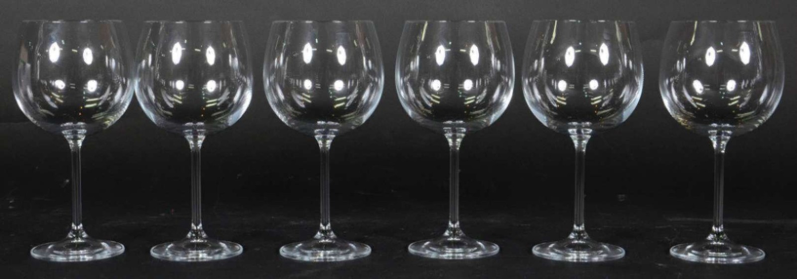 Seis taças de cristal da Bohemia para vinho, feitio ballon, 570 ml. - foto 1 de 2
