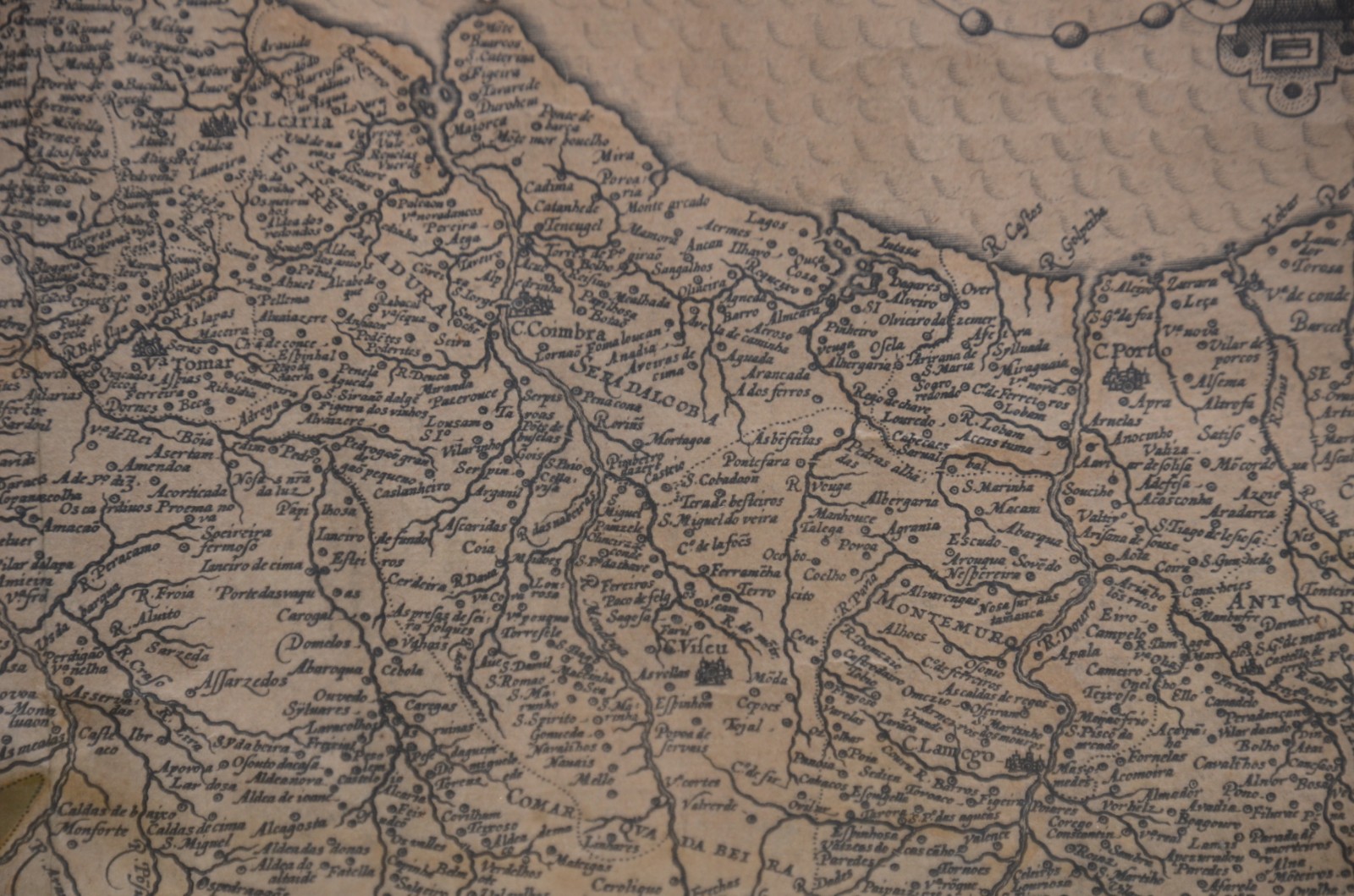 Dois antigos mapas, sendo um do Brasil e outro de Portugal. - foto 7 de 10