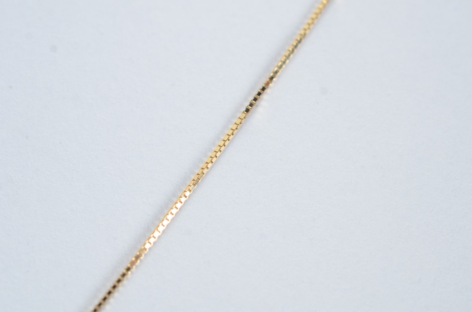 Colar de ouro 18 k., contraste 750 com crucifixo cravejado de... - foto 4 de 9