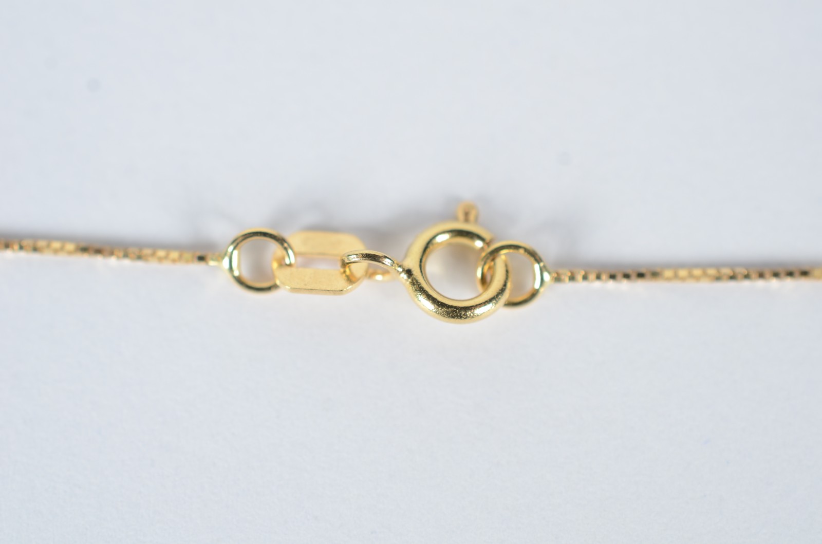 Colar de ouro 18 k., contraste 750 com crucifixo cravejado de... - foto 5 de 9