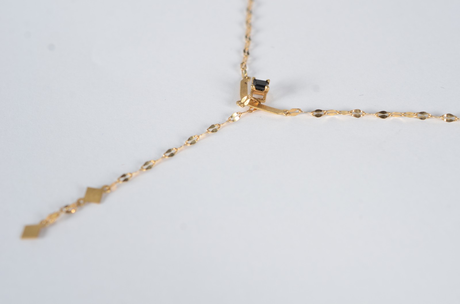 Colar de ouro 18 k. (Por motivos de segurança a peça não se encontra... - foto 1 de 7