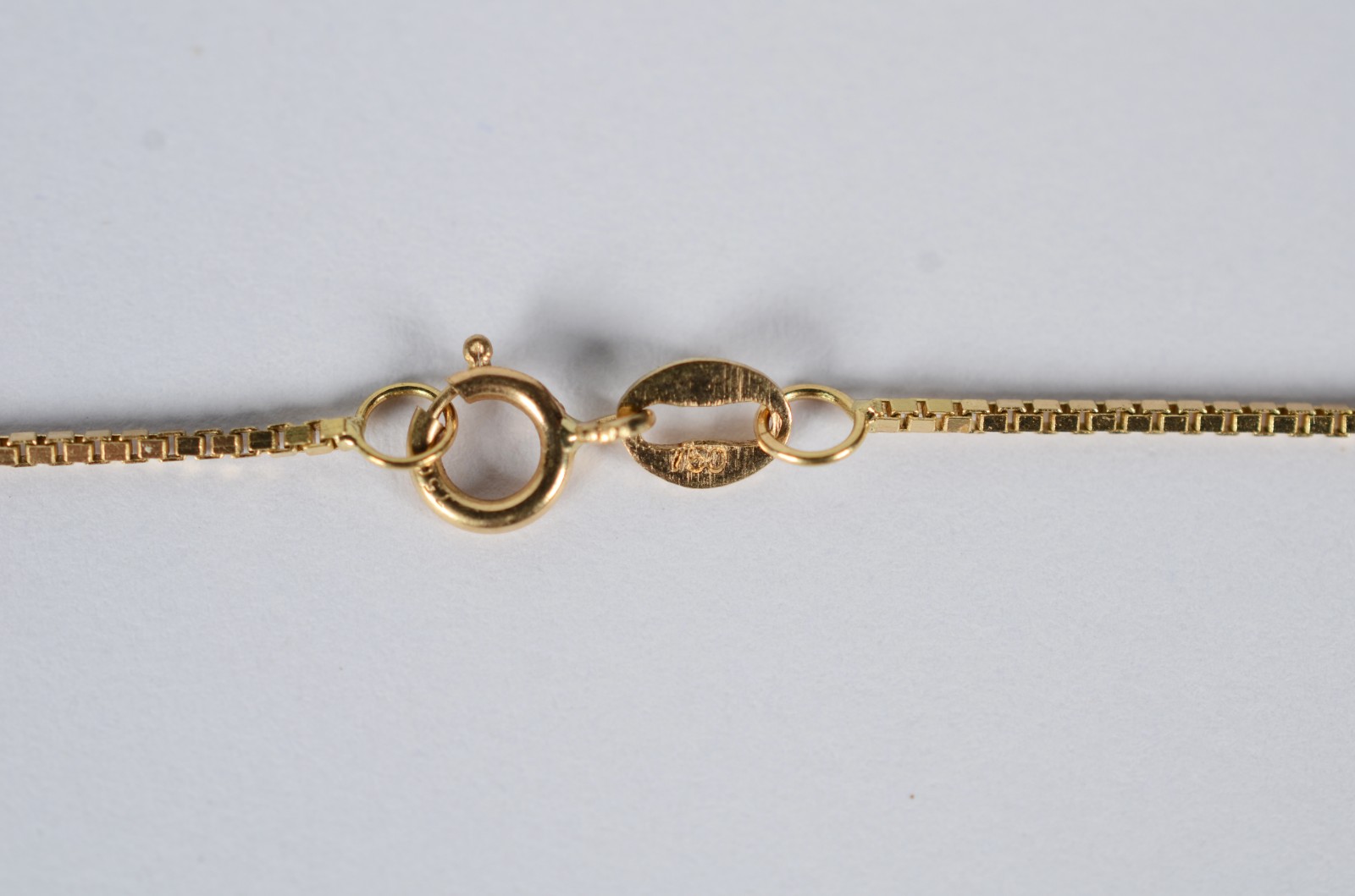 Tornozeleira de ouro 18 k., contraste 750 com pendente. (Por motivos... - foto 5 de 8