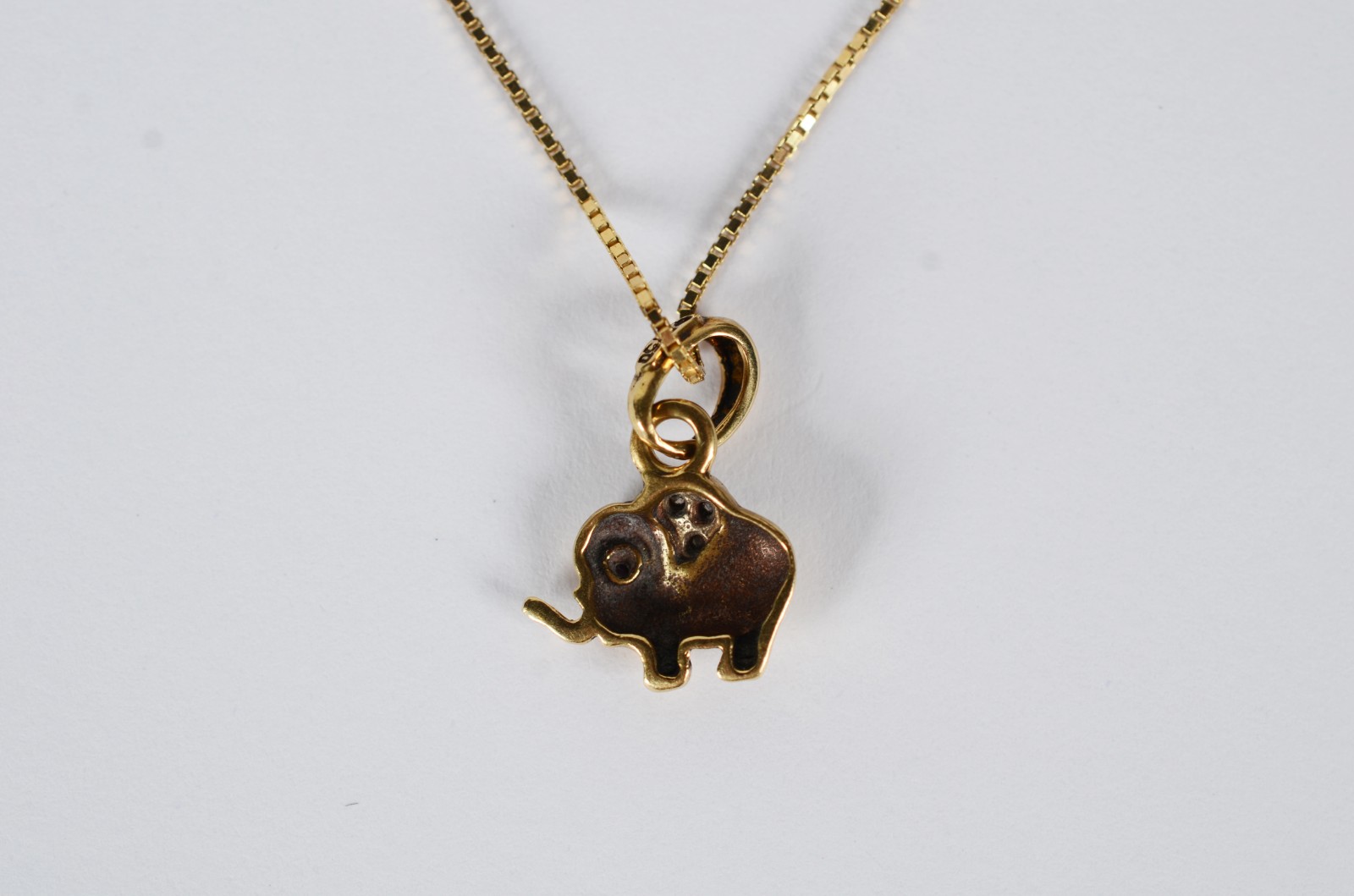 Tornozeleira de ouro 18 k., contraste 750 com pendente. (Por motivos... - foto 6 de 8
