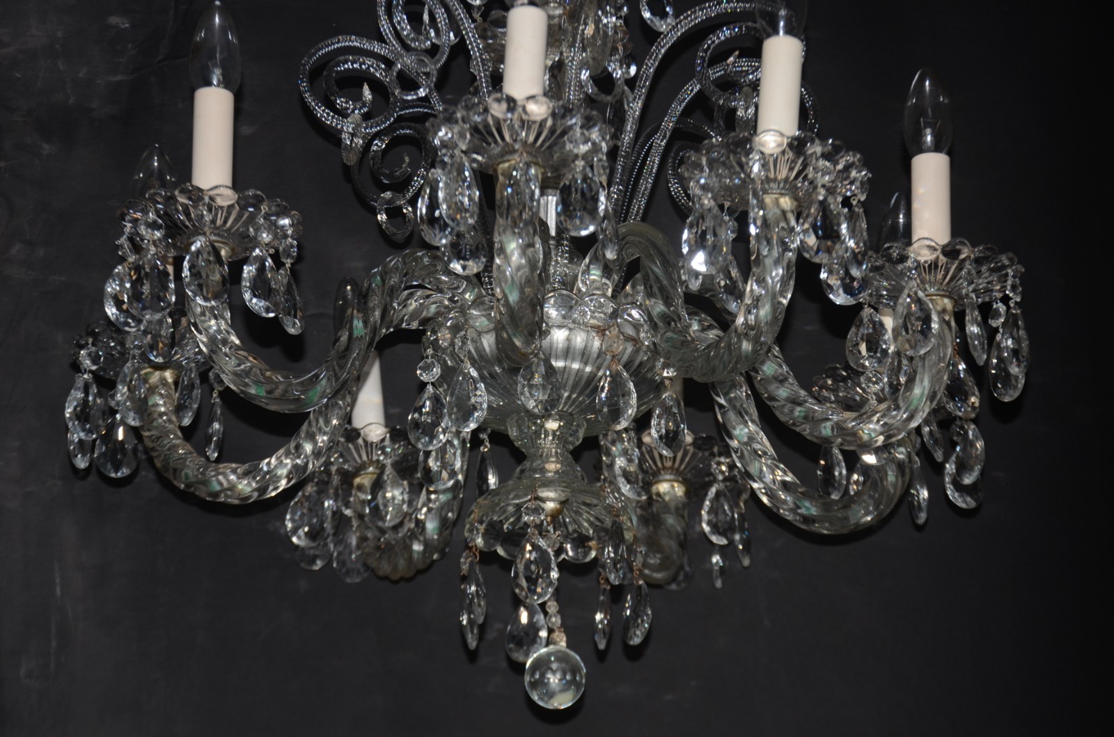 Lustre de cristal para 8 luzes, bobeches com bordas peroladas... - foto 3 de 10