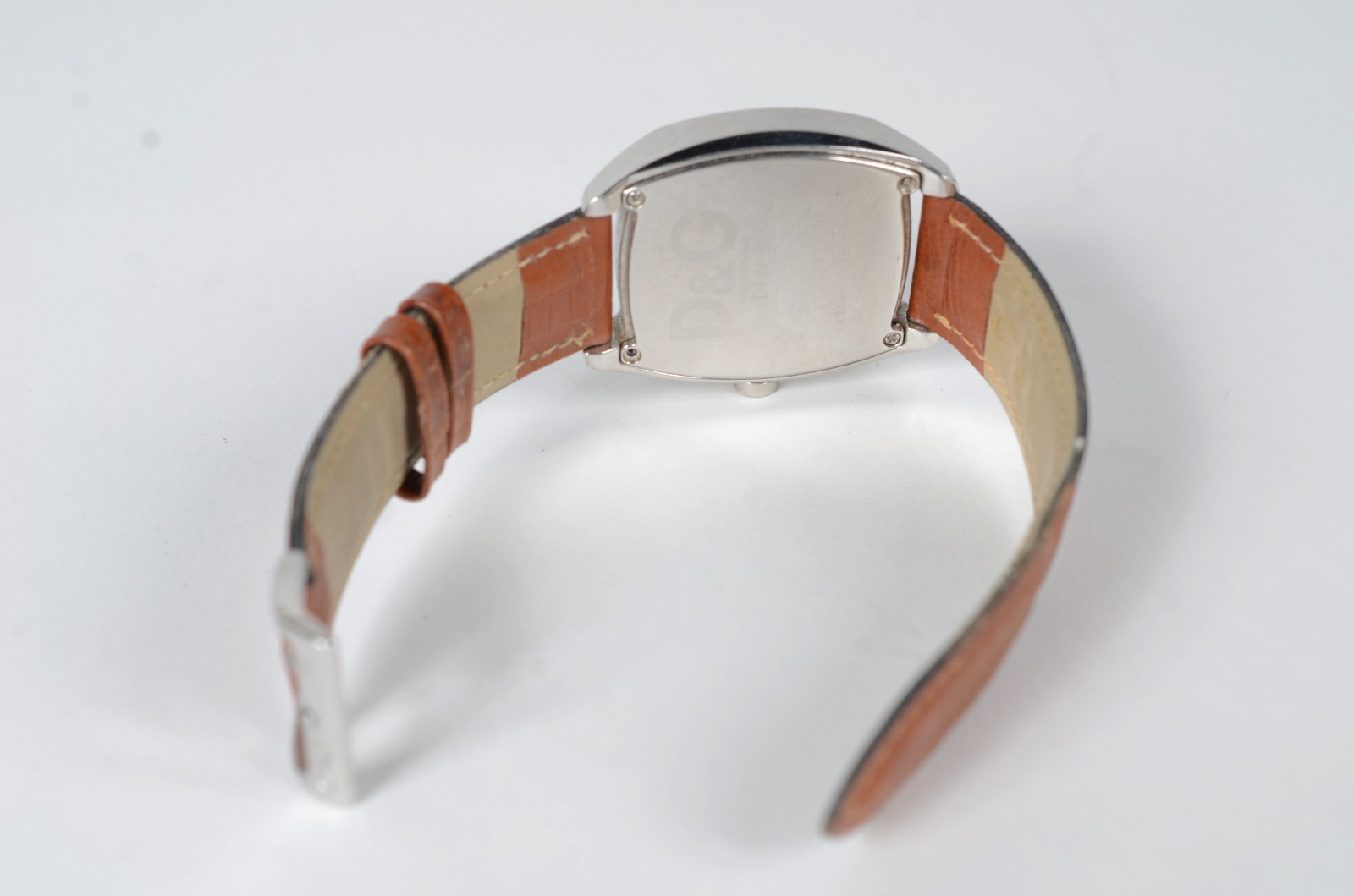 Relógio de pulso com mostrador de aço e pulseira de couro original. - foto 9 de 9