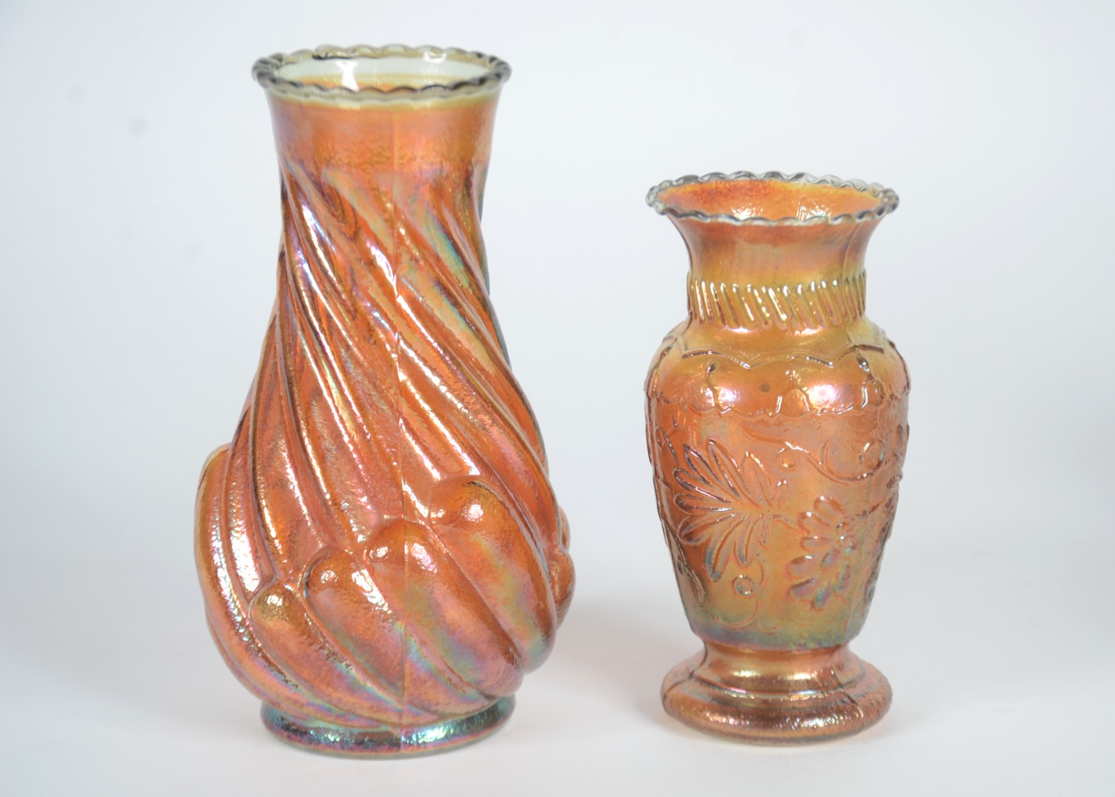 Cinco vasos diversos de antigo vidro decorativo "casca de cebola". - foto 3 de 6