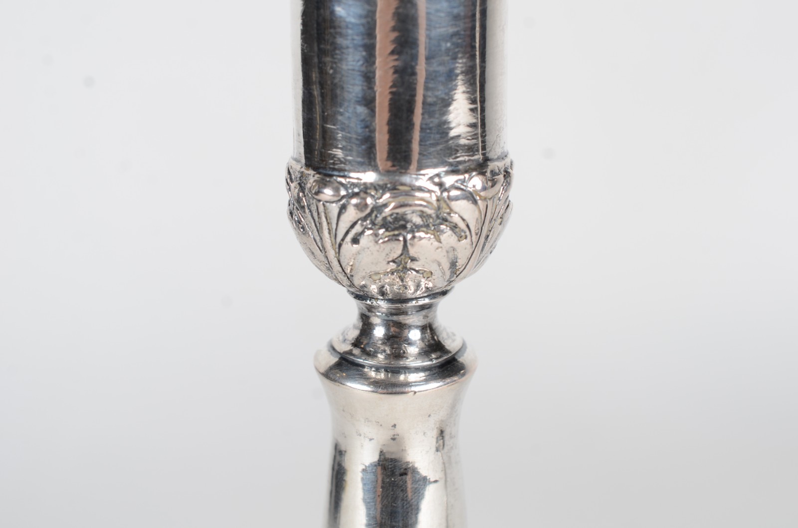 Par de candelabros de prata de lei, para 3 velas cada, reversíveis em... - foto 4 de 11