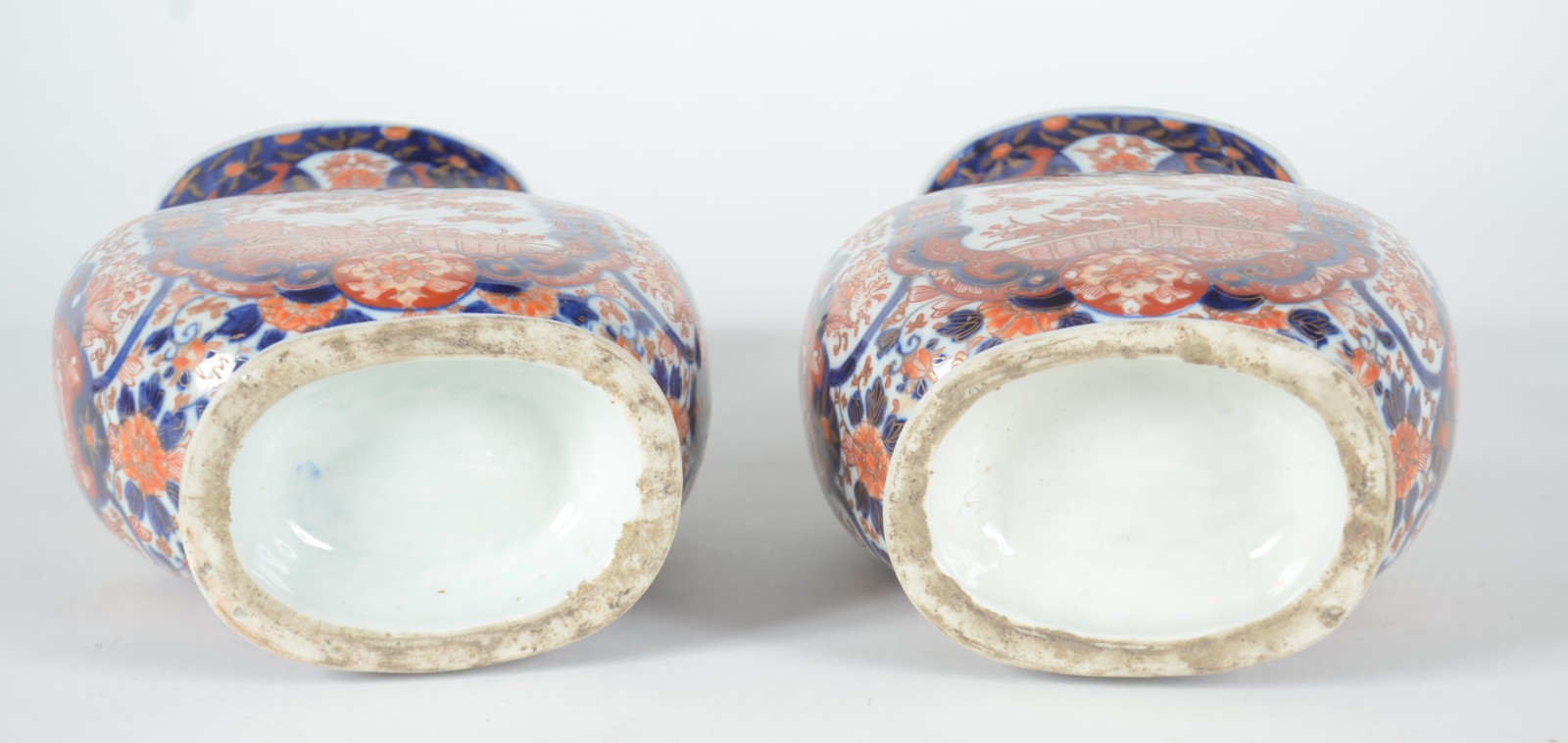 Par de antigos vasos de porcelana japonesa Imari, ricamente decorados... - foto 6 de 7