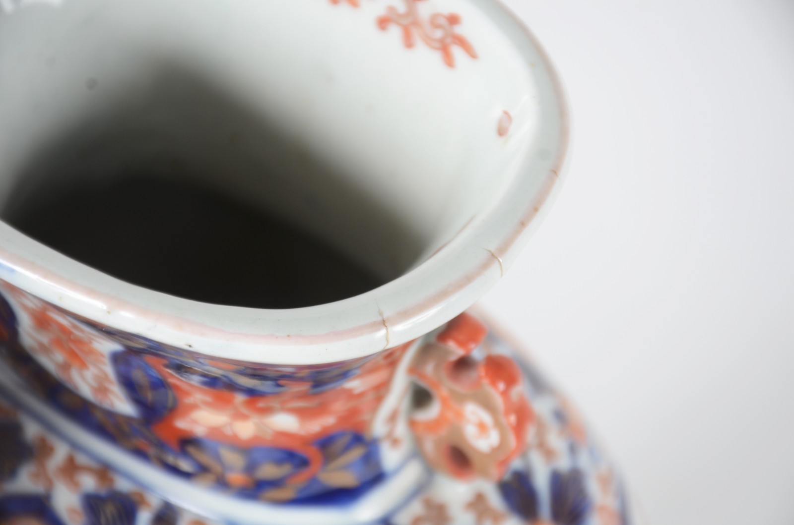 Par de antigos vasos de porcelana japonesa Imari, ricamente decorados... - foto 7 de 7