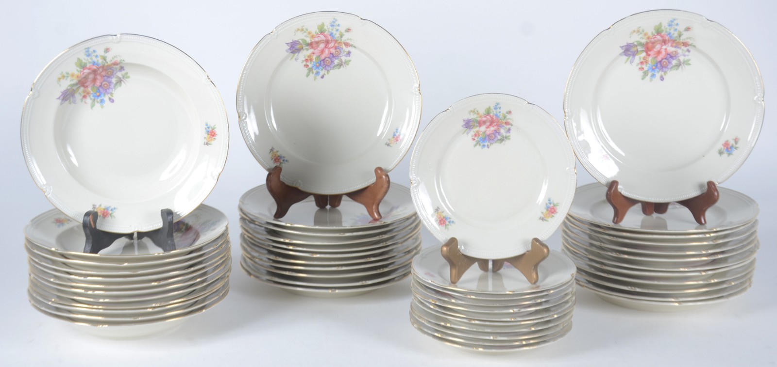 Aparelho de jantar de porcelana alemã da Bavaria, decoração floral em... - foto 2 de 9