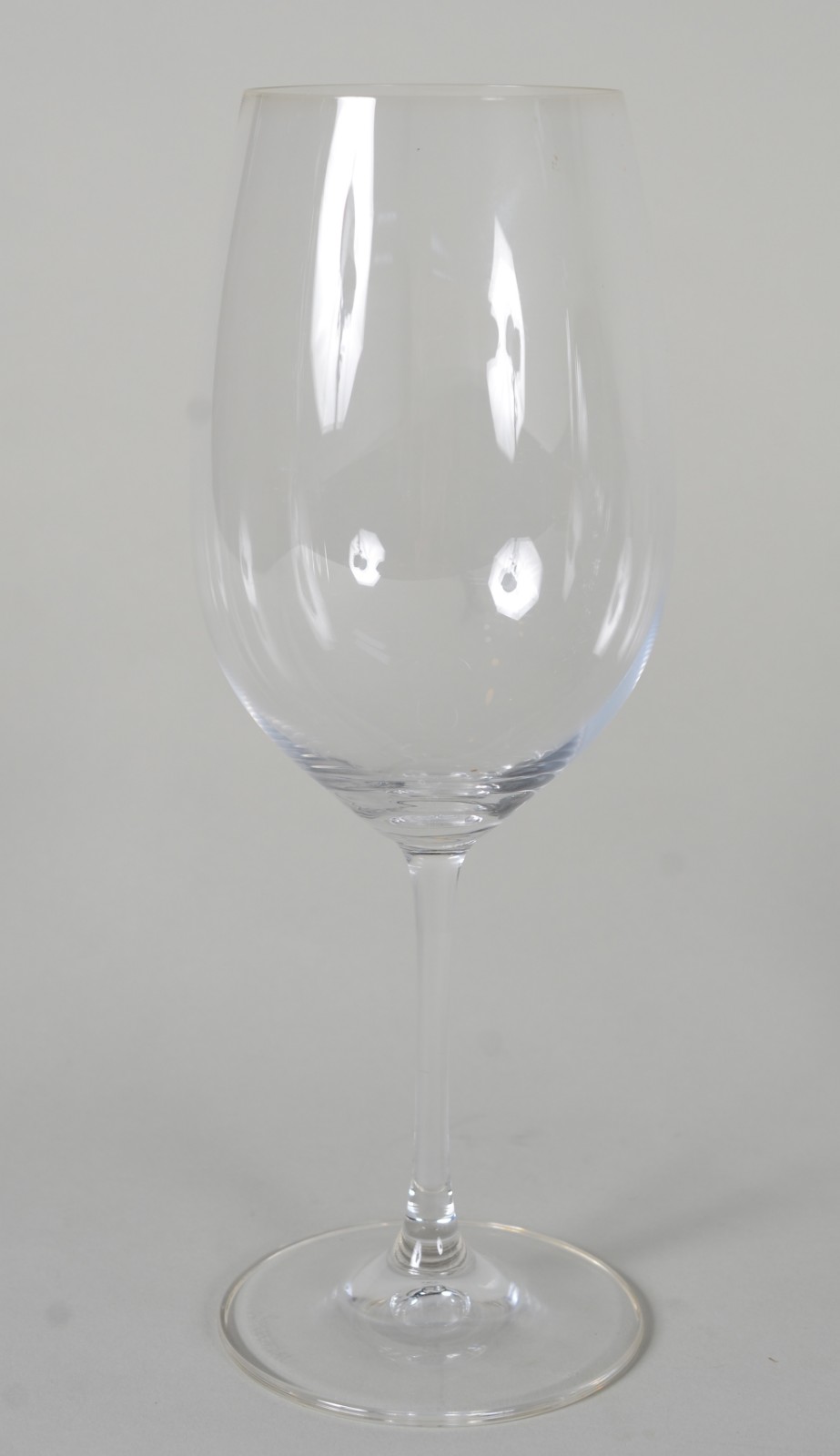 Seis taças de cristal para vinho tinto. - foto 2 de 5